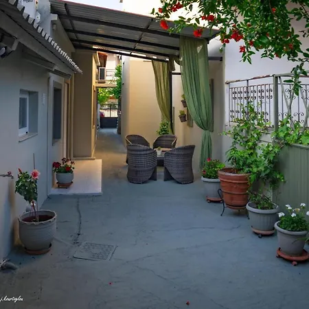 Wine Reflections Near Nafplio Apartment *